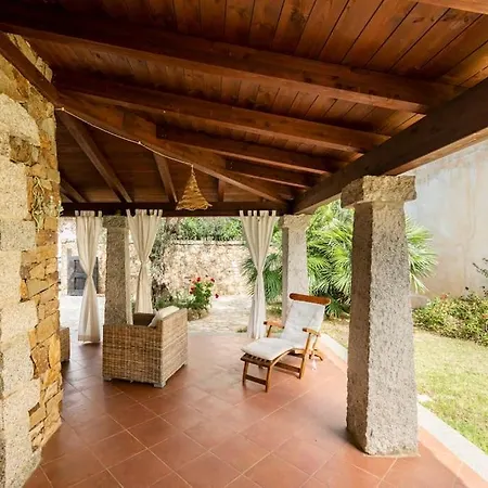 Prestigiosa A - Parcheggio Riservato Villa Chia