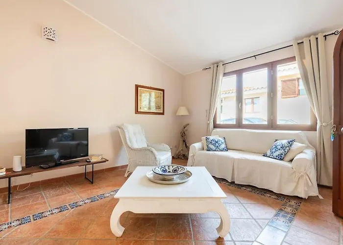 Prestigiosa A - Parcheggio Riservato Chia