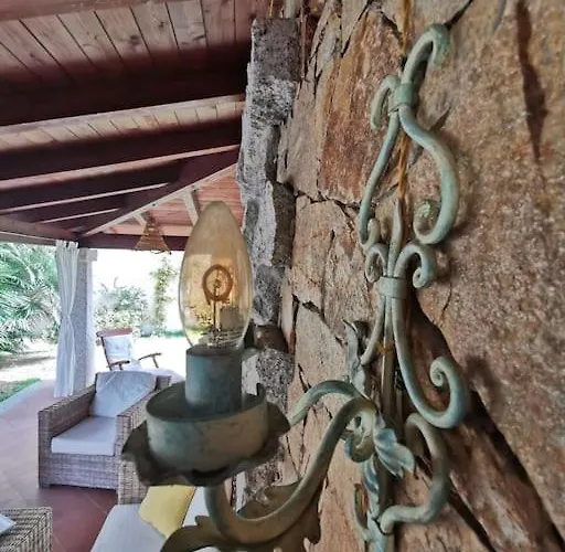 Prestigiosa A - Parcheggio Riservato Villa Chia