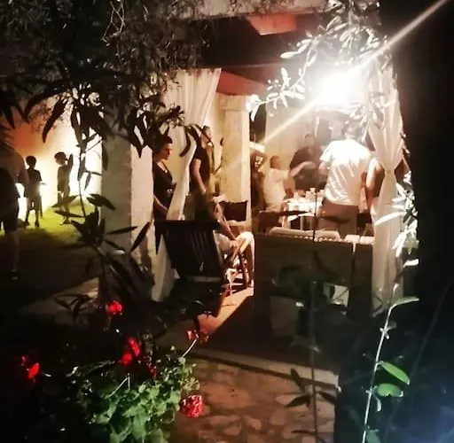 Prestigiosa A - Parcheggio Riservato Villa Chia