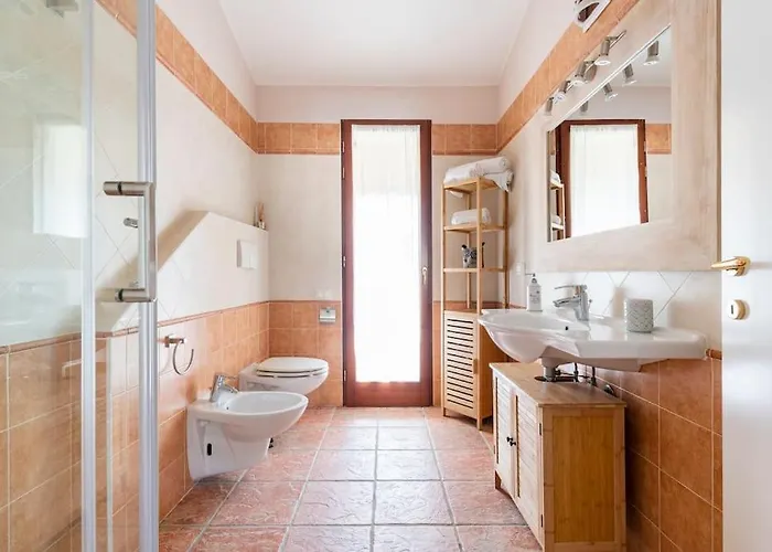 Prestigiosa A - Parcheggio Riservato Chia